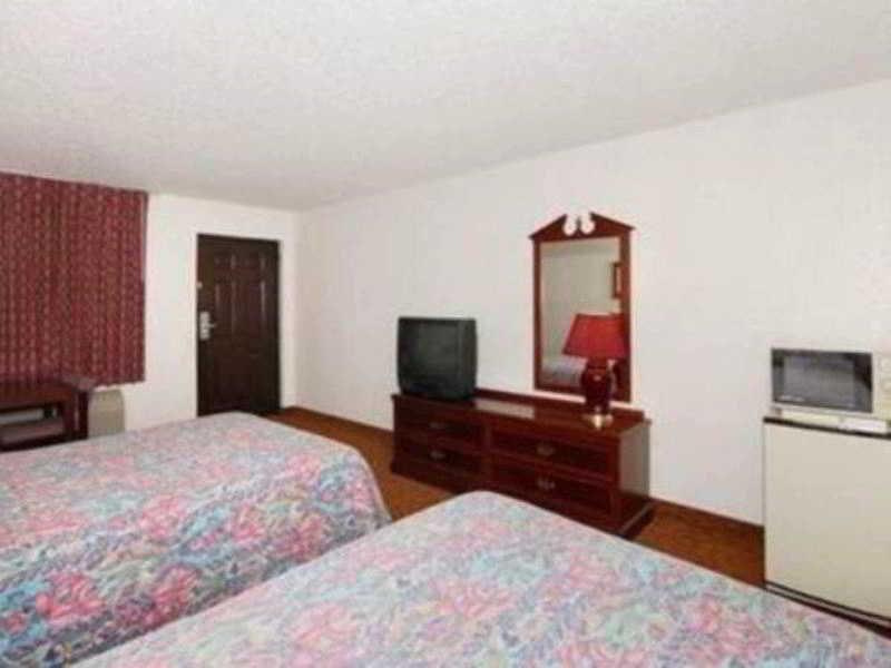 Econo Lodge At Nasa Webster Chambre photo